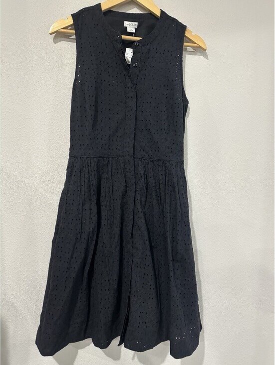 J. Crew Dresses & Skirts - NEW J.Crew Sleeveless Eyelet Shirtdress crafted from 100% cotton Size 4